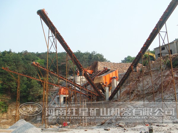 水泥生產(chǎn)線作業(yè)現(xiàn)場 水泥生產(chǎn)線作業(yè)現(xiàn)場