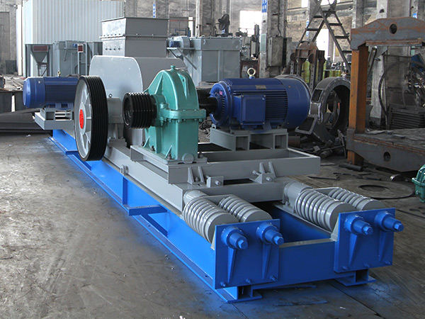 對(duì)輥粉碎機(jī)，對(duì)輥式破碎機(jī)