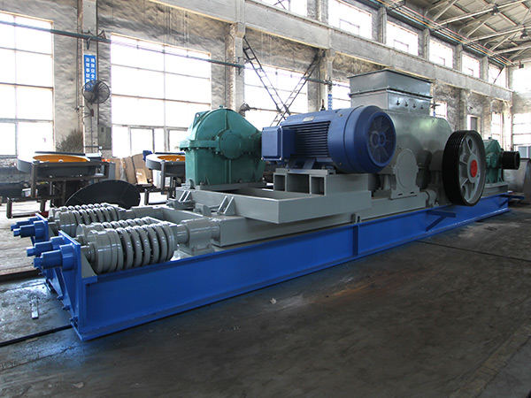 對(duì)輥式破碎機(jī)，對(duì)輥制沙機(jī)