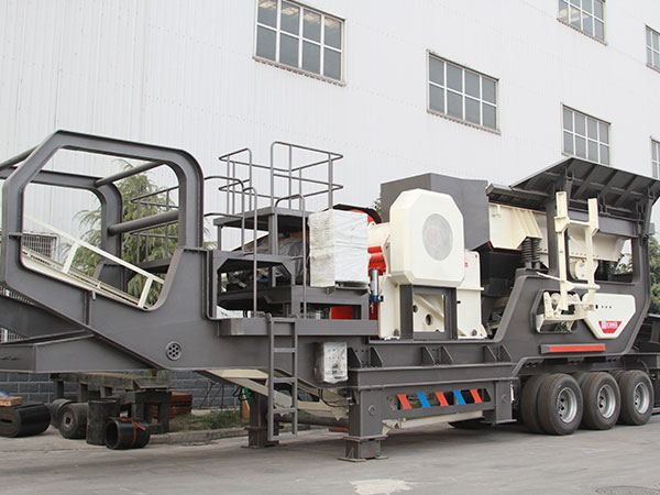 直擊大型移動軋石機生產(chǎn)現(xiàn)場，紅星報價優(yōu)惠