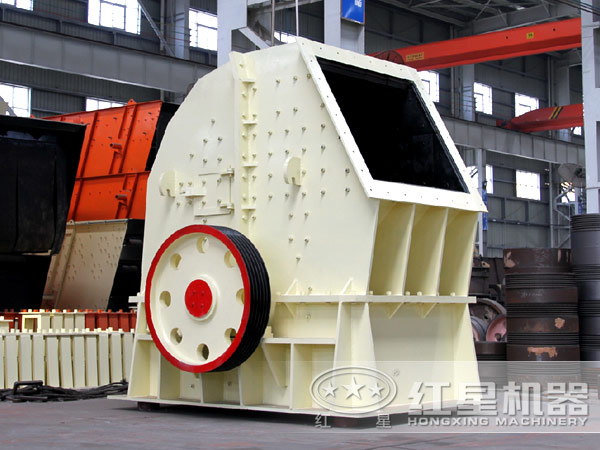 石灰石錘式破碎機(jī) 石灰石錘式破碎機(jī)