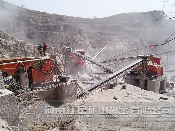 破碎機生產(chǎn)現(xiàn)場