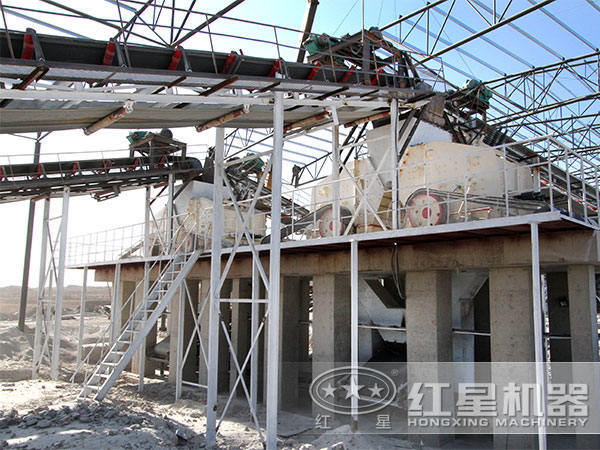 產(chǎn)量1400T/H反擊式破碎機(jī)客戶現(xiàn)場(chǎng) 產(chǎn)量1400T/H反擊式破碎機(jī)客戶現(xiàn)場(chǎng)