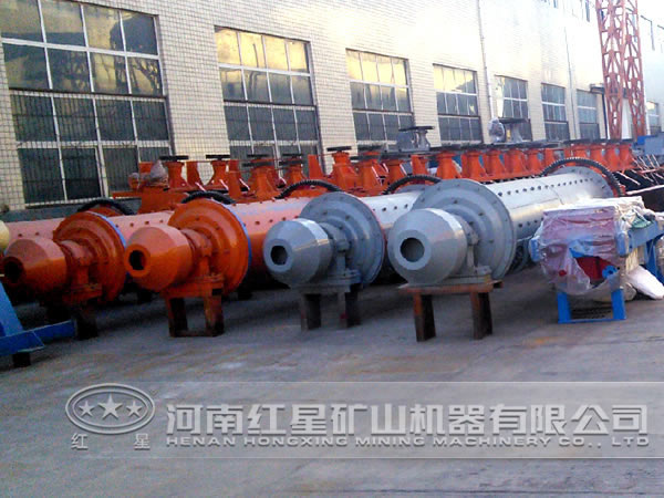 紅星球磨機(jī)生產(chǎn)車(chē)間 紅星球磨機(jī)生產(chǎn)車(chē)間