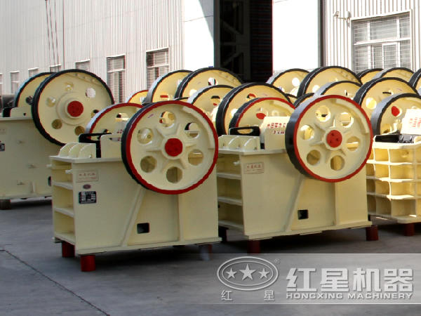 河南哪家生產(chǎn)的毒重石破碎機(jī)更好？