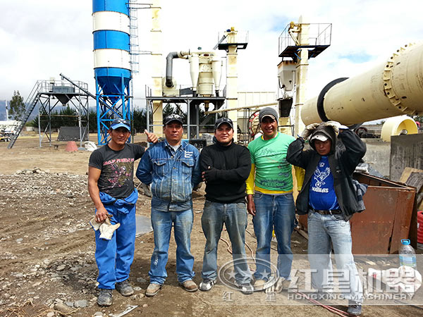 錫礦選礦生產(chǎn)線現(xiàn)場 錫礦選礦生產(chǎn)線現(xiàn)場