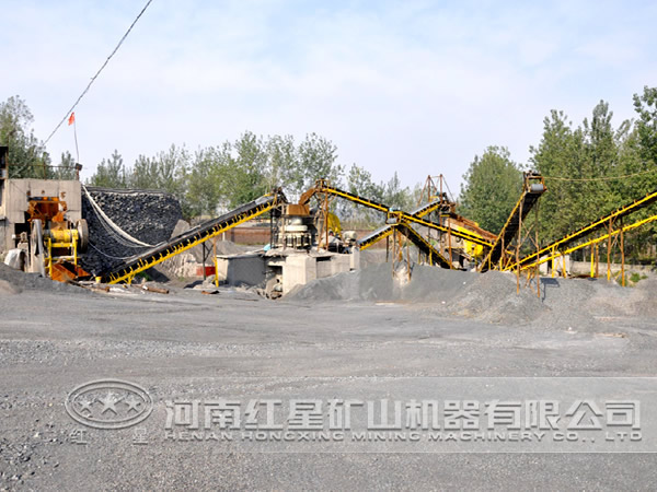 人工砂作業(yè)現(xiàn)場(chǎng) 人工砂作業(yè)現(xiàn)場(chǎng)