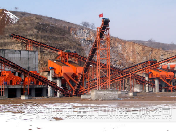 制砂生產(chǎn)線現(xiàn)場(chǎng) 制砂生產(chǎn)線現(xiàn)場(chǎng)