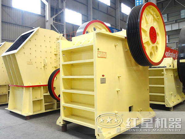 外動(dòng)顎式破碎機(jī) 外動(dòng)顎式破碎機(jī)