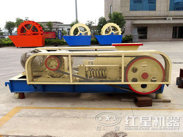 紅星對(duì)輥式破碎機(jī)價(jià)格 紅星對(duì)輥式破碎機(jī)價(jià)格
