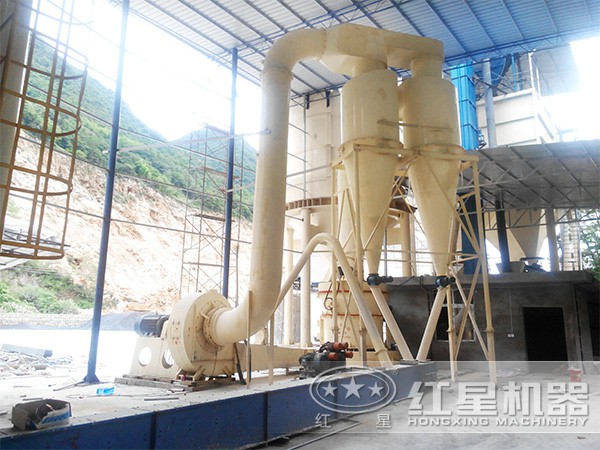 磨粉生產(chǎn)線現(xiàn)場 磨粉生產(chǎn)線現(xiàn)場