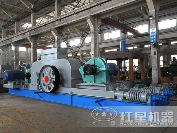 石料對輥式破碎機(jī)生產(chǎn)車間 石料對輥式破碎機(jī)生產(chǎn)車間