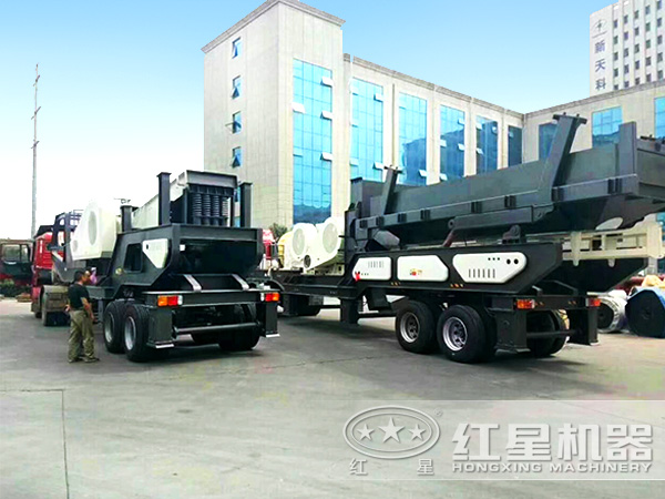 沙場(chǎng)移動(dòng)車載制砂機(jī)發(fā)貨現(xiàn)場(chǎng) 沙場(chǎng)移動(dòng)車載制砂機(jī)發(fā)貨現(xiàn)場(chǎng)