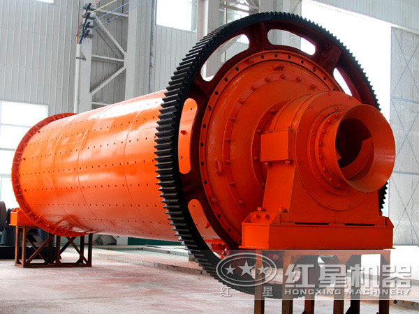 車間擺放的球磨機設(shè)備 車間擺放的球磨機設(shè)備