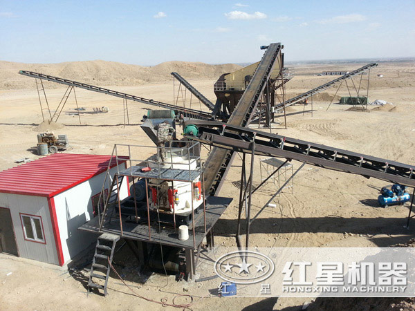 圓錐破碎機安裝、調(diào)試現(xiàn)場