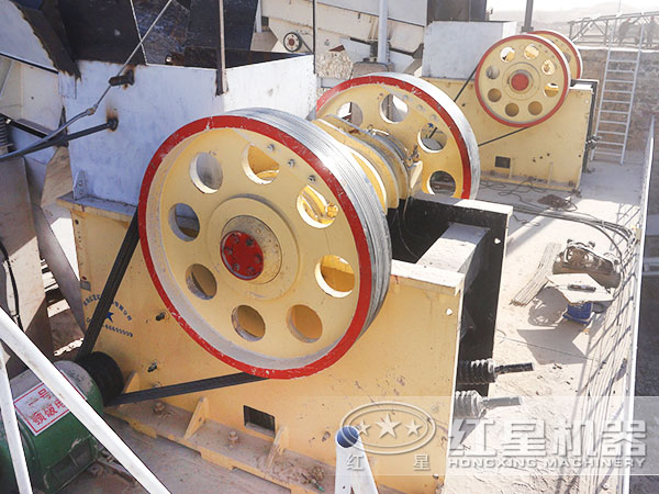 河北破碎生產(chǎn)線設(shè)備-顎式破碎機 河北破碎生產(chǎn)線設(shè)備-顎式破碎機