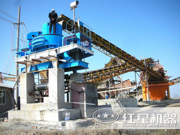 制砂機(jī)作業(yè)現(xiàn)場 制砂機(jī)作業(yè)現(xiàn)場