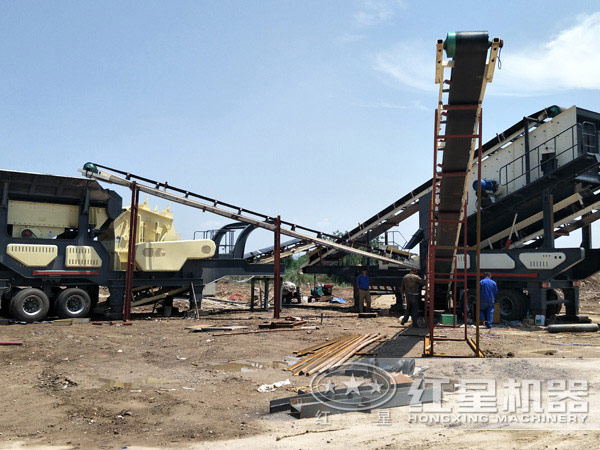 反擊破流動嗑石機安裝現(xiàn)場