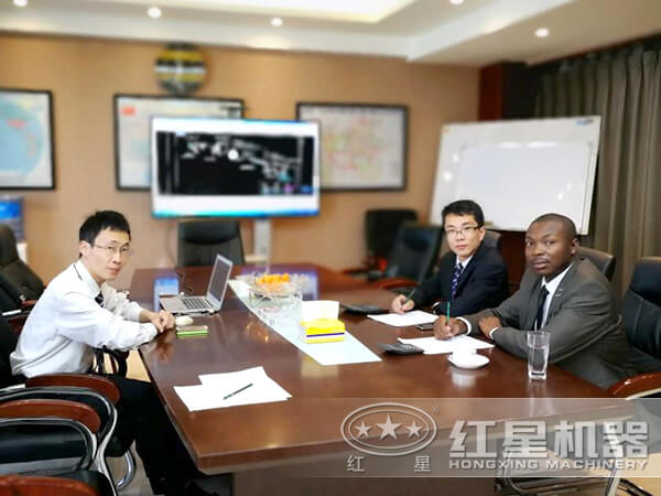 來(lái)廠咨詢、了解設(shè)備的客戶