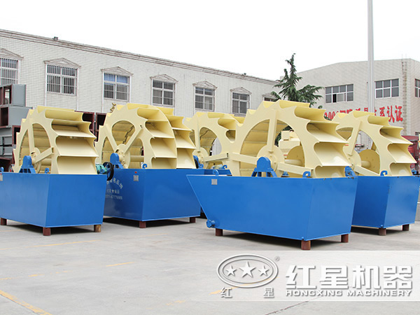 紅星廠(chǎng)區(qū)內(nèi)整齊擺放的水洗砂設(shè)備 紅星廠(chǎng)區(qū)內(nèi)整齊擺放的水洗砂設(shè)備