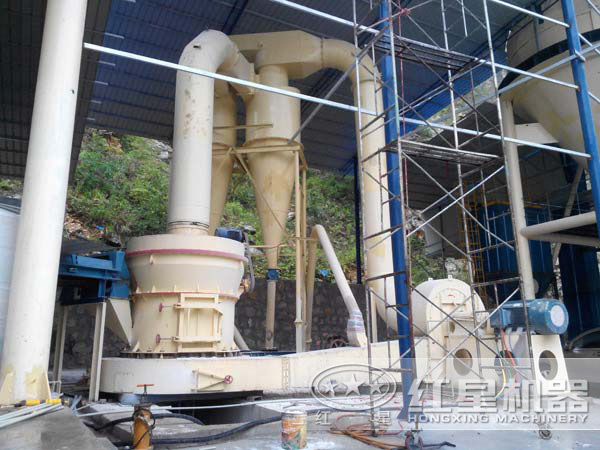 紅星磨粉機用戶生產現(xiàn)場