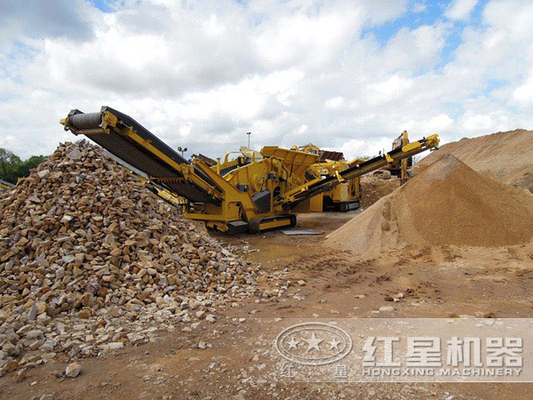 流動(dòng)式建筑垃圾粉碎機(jī)用戶現(xiàn)場 流動(dòng)式建筑垃圾粉碎機(jī)用戶現(xiàn)場