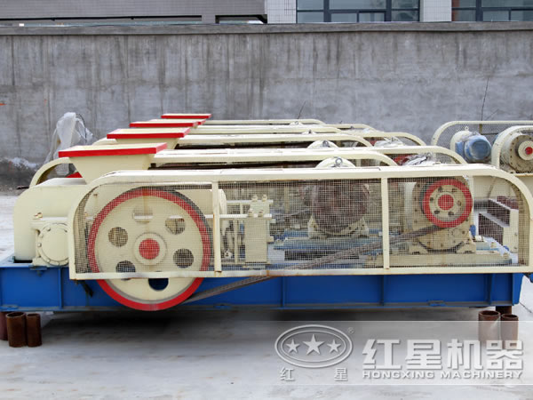 紅星對(duì)輥破碎機(jī) 紅星對(duì)輥破碎機(jī)