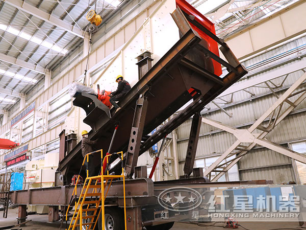 移動(dòng)環(huán)保制砂機(jī)生產(chǎn)車間 移動(dòng)環(huán)保制砂機(jī)生產(chǎn)車間