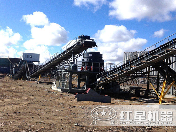 圓錐破碎機作業(yè)現場 圓錐破碎機作業(yè)現場