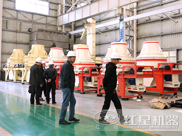 制砂機(jī)生產(chǎn)車(chē)間 制砂機(jī)生產(chǎn)車(chē)間