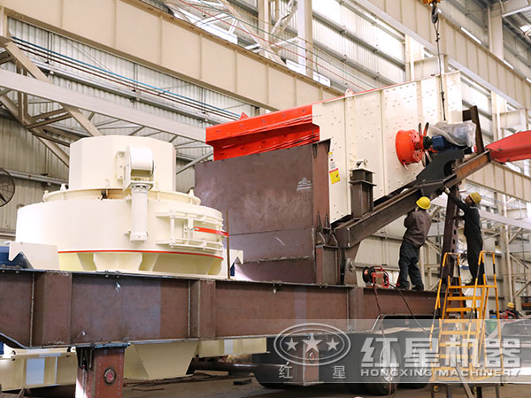 認真作業(yè)的作業(yè)人員