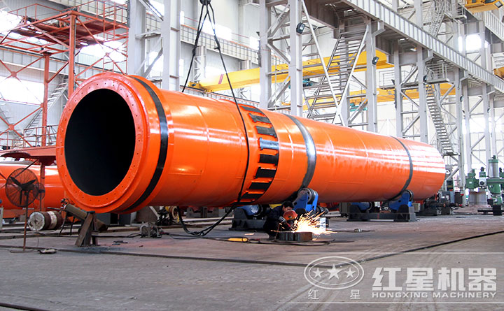 大型烘干機設備生產(chǎn)車間