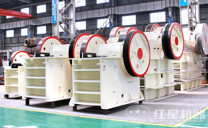 顎式破碎機(jī)車間實(shí)拍 顎式破碎機(jī)車間實(shí)拍