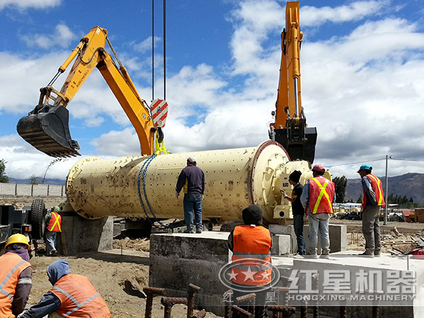 棒磨機(jī)安裝現(xiàn)場(chǎng) 棒磨機(jī)安裝現(xiàn)場(chǎng)