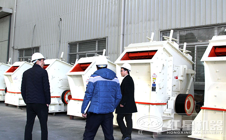 來(lái)廠參觀、考察設(shè)備的用戶