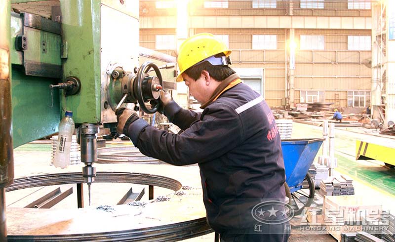 紅星大型設(shè)備生產(chǎn)車(chē)間圖 紅星大型設(shè)備生產(chǎn)車(chē)間圖