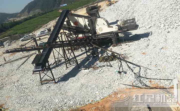 移動式錘石機(jī)客戶現(xiàn)場