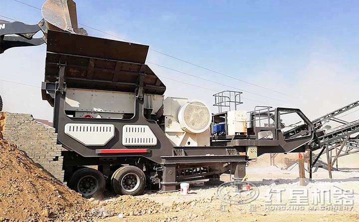 輪胎破碎機(jī)客戶現(xiàn)場(chǎng) 輪胎破碎機(jī)客戶現(xiàn)場(chǎng)