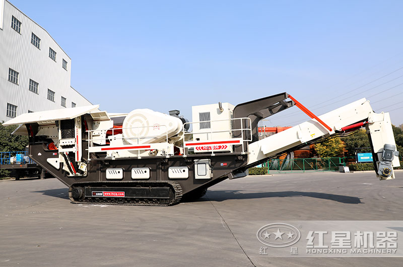 履帶式移動(dòng)碎石機(jī)伸縮自如，轉(zhuǎn)場(chǎng)自由