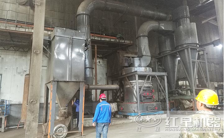 石灰石磨粉生產(chǎn)線現(xiàn)場 石灰石磨粉生產(chǎn)線現(xiàn)場