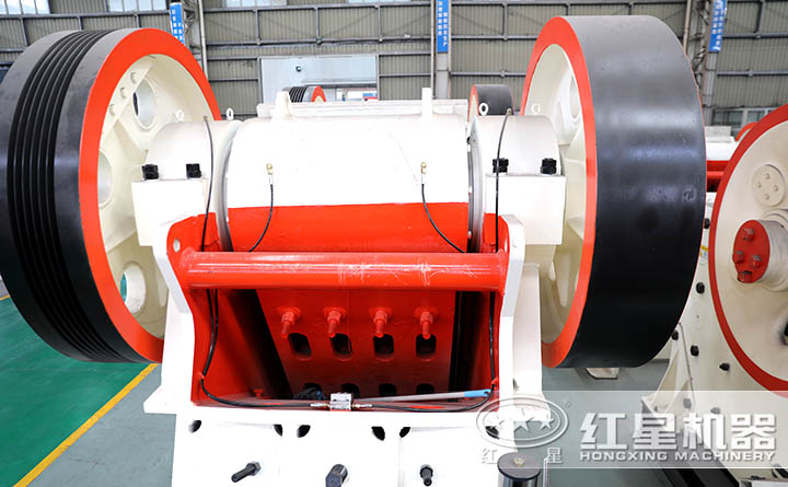 歐版顎破進(jìn)料口特寫 歐版顎破進(jìn)料口特寫