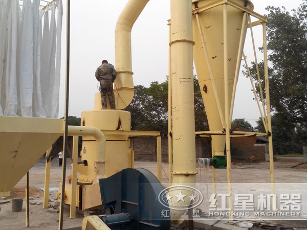 磨粉生產(chǎn)線現(xiàn)場 磨粉生產(chǎn)線現(xiàn)場