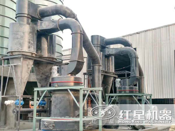 磨粉現(xiàn)場 磨粉現(xiàn)場