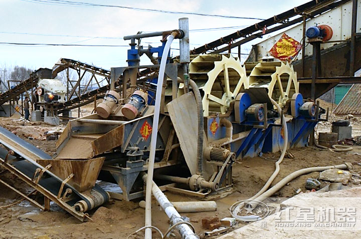 制砂、洗沙作業(yè)現(xiàn)場(chǎng)