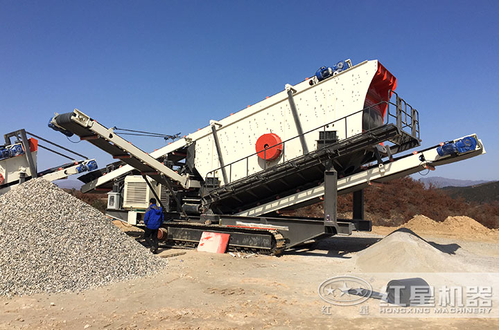 移動碎石機作業(yè)現(xiàn)場 移動碎石機作業(yè)現(xiàn)場