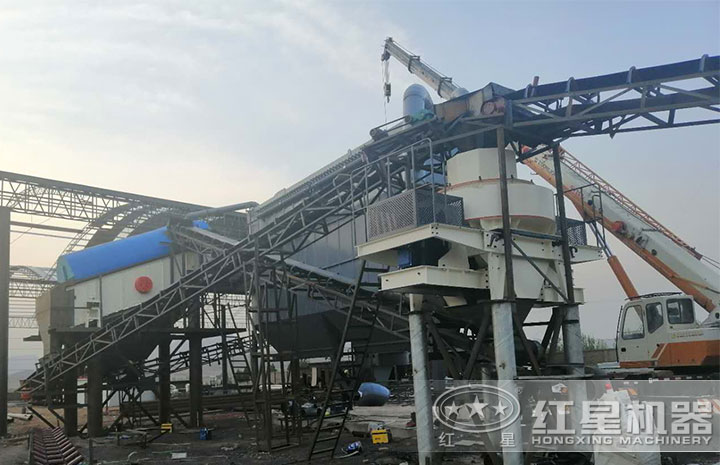 沙石料生產現(xiàn)場 沙石料生產現(xiàn)場