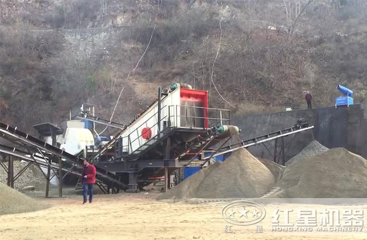 流動碎石設備作業(yè)現(xiàn)場 流動碎石設備作業(yè)現(xiàn)場