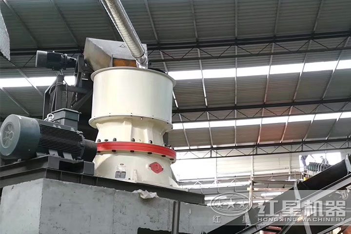 圓錐破碎機(jī)現(xiàn)場
