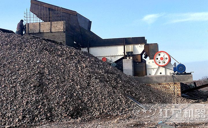 顎式粉碎機(jī)在礦山行業(yè)中比較常見