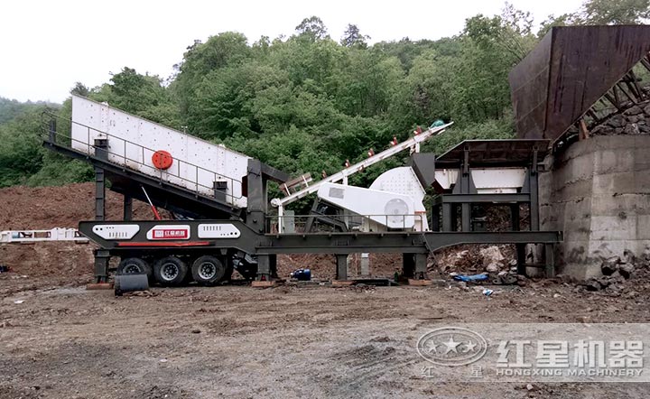 山西移動(dòng)式粉碎機(jī)現(xiàn)場(chǎng)